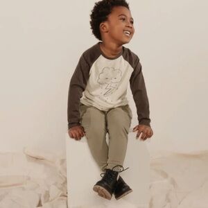 Rylee + Cru Grey and Cream Long Sleeve Tee with Cloud Graphic